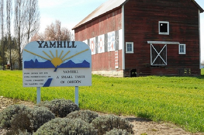 The Yamhill, Oregon welcome sign.